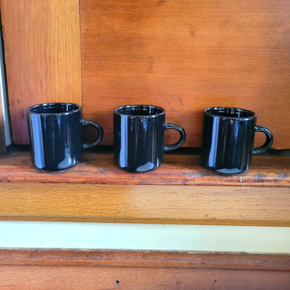 NWOT Classic Black Ceramic Espresso Mug Cup Set X3